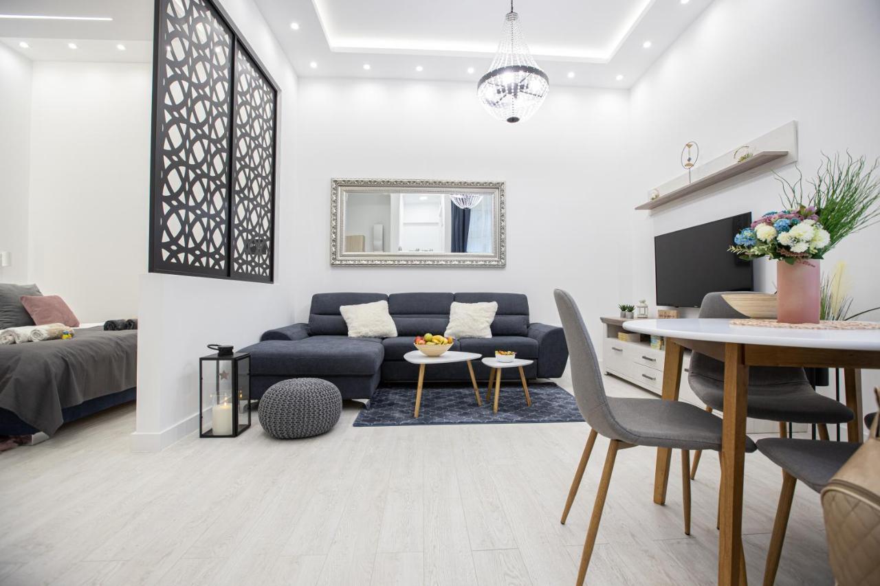 Apartament Theatre Square