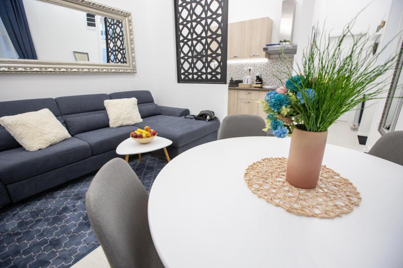 Apartament Theatre Square